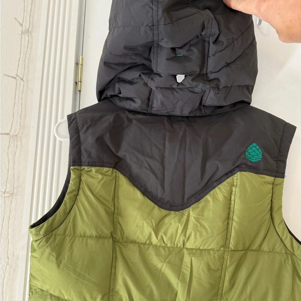 Stio Women’s Woodson Down Vest in Forest Olive - Picture 4 of 4